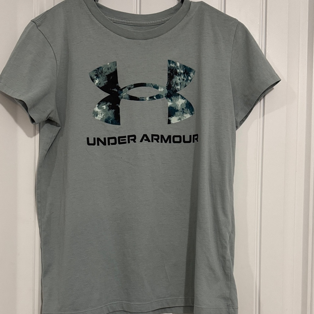 Under Armour women’s Blue Graphic Tee